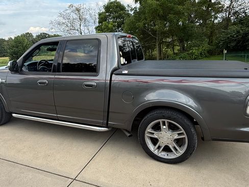 Used 2002 Ford F150 Harley-Davidson RWD image 4