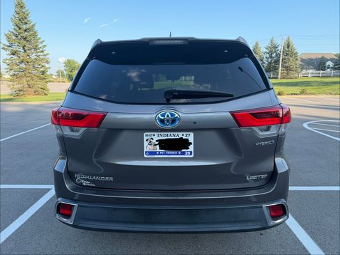 Used 2017 Toyota Highlander Limited Platinum AWD/4WD image 5