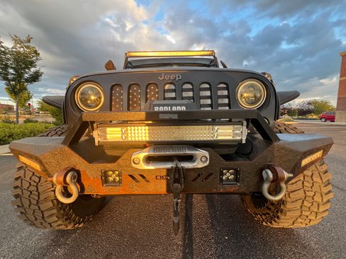 Used 2016 Jeep Wrangler Unlimited Sport image 9