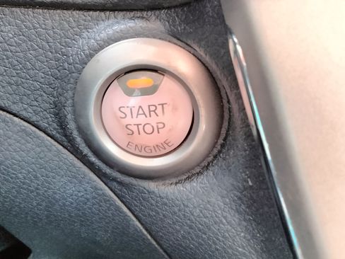 Used 2015 Nissan Sentra SV FWD image 6