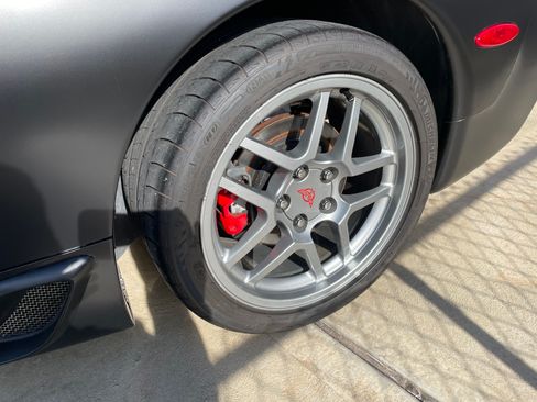 Used 2003 Chevrolet Corvette Z06 w/ Memory Package, 3 Drivers image 9