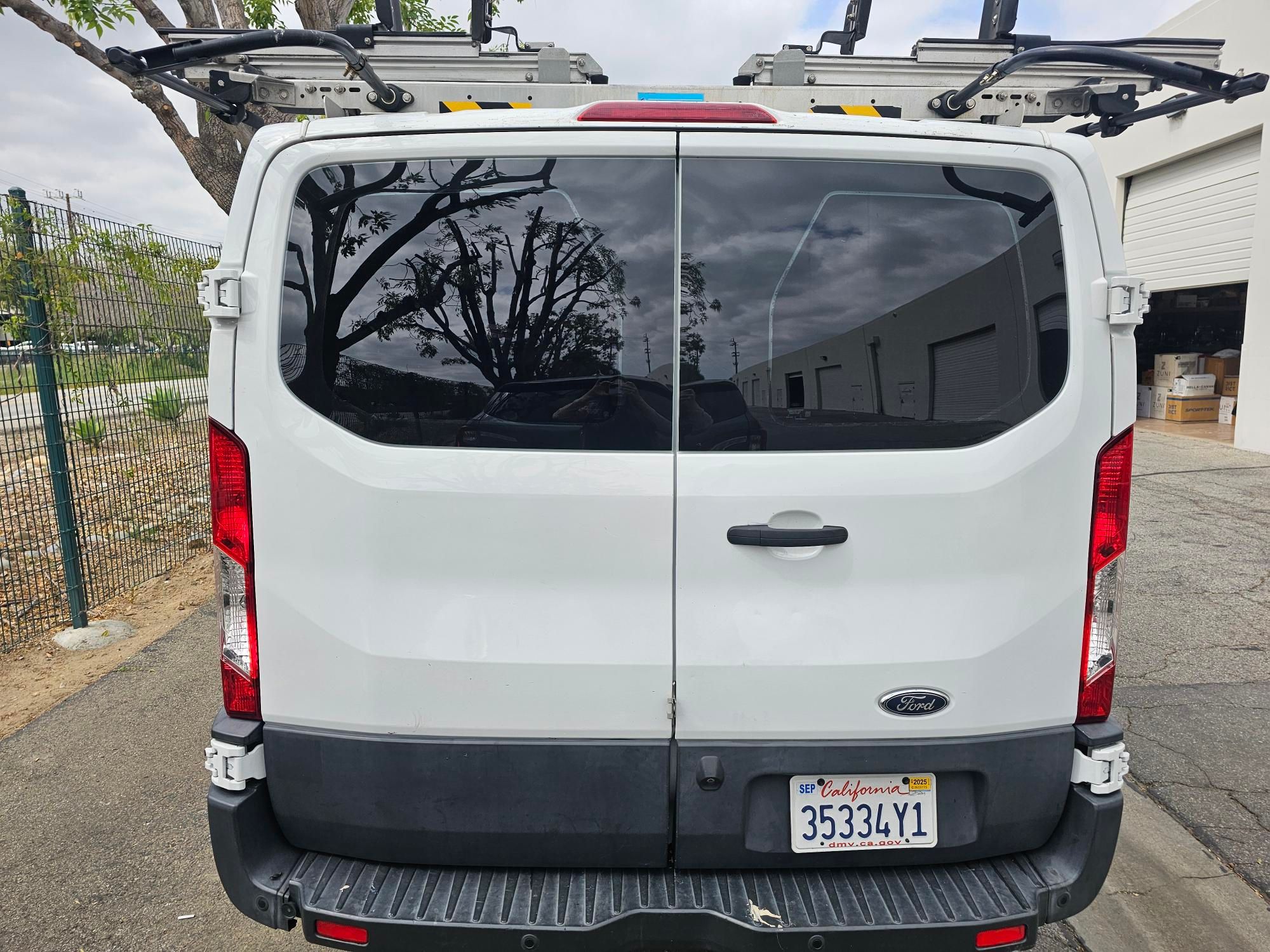 Used 2017 Ford Transit 150 130 Low Roof RWD image 6