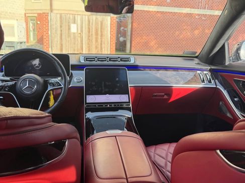 Used 2022 Mercedes-Benz S 580 S 580 4MATIC Sedan 4D image 9
