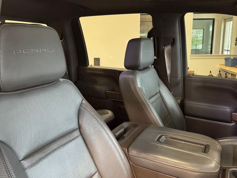 Used 2020 GMC Sierra 2500 Denali w/ Denali Ultimate Package image 6