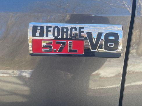 Used 2013 Toyota Tundra 4x4 Double Cab image 2