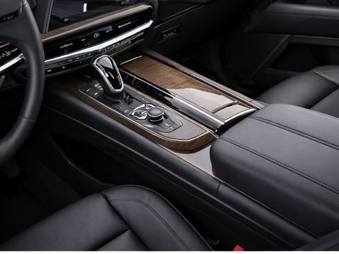 Used 2024 Cadillac Escalade ESV Premium Luxury w/ Performance Package image 9