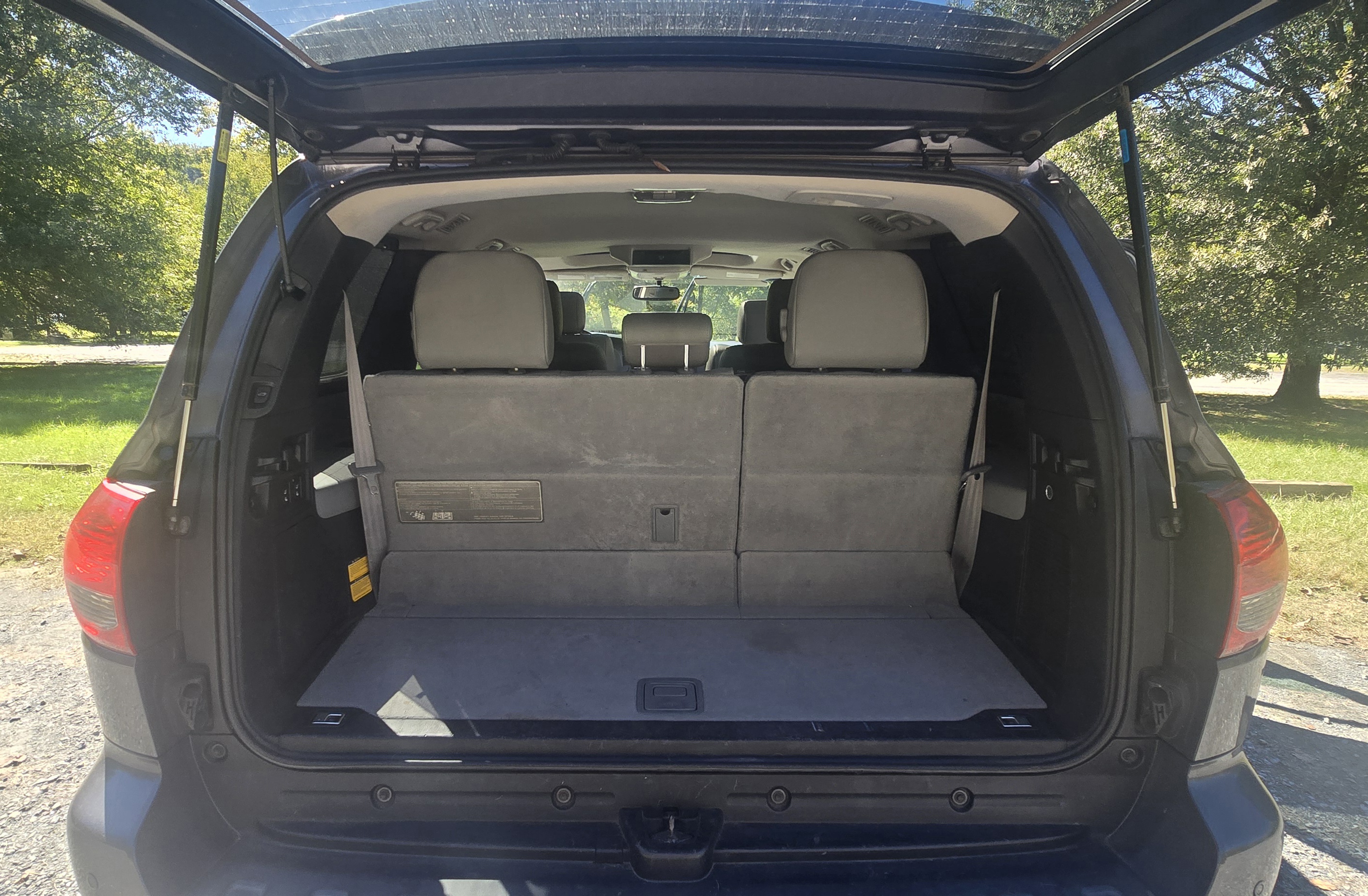Used 2013 Toyota Sequoia Platinum RWD image 13