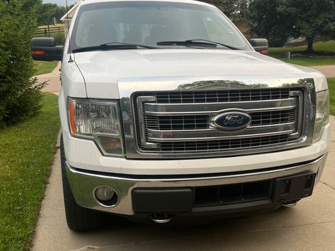 Used 2014 Ford F150 XLT w/ Equipment Group 302A Luxury AWD/4WD image 4