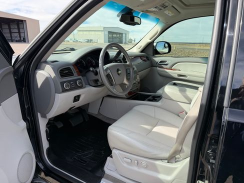 Used 2009 Chevrolet Tahoe LTZ image 8