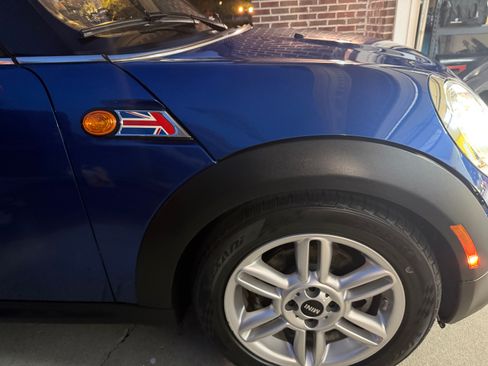 Used 2013 MINI Cooper Convertible FWD image 9
