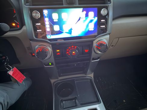 Used 2011 Toyota 4Runner SR5 image 11