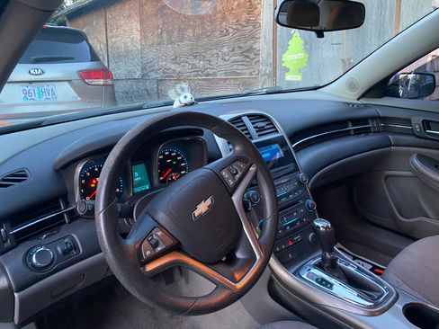 Used 2013 Chevrolet Malibu LS FWD image 8