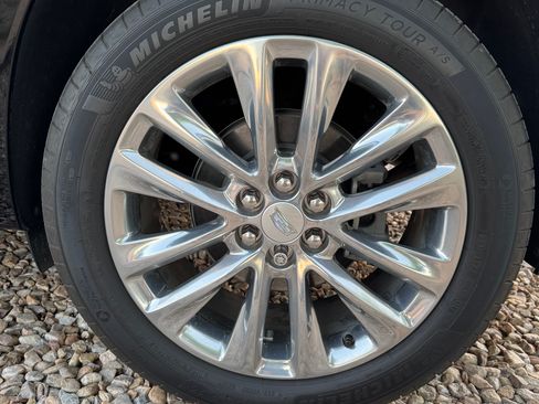 Used 2021 Cadillac XT6 Premium Luxury image 16