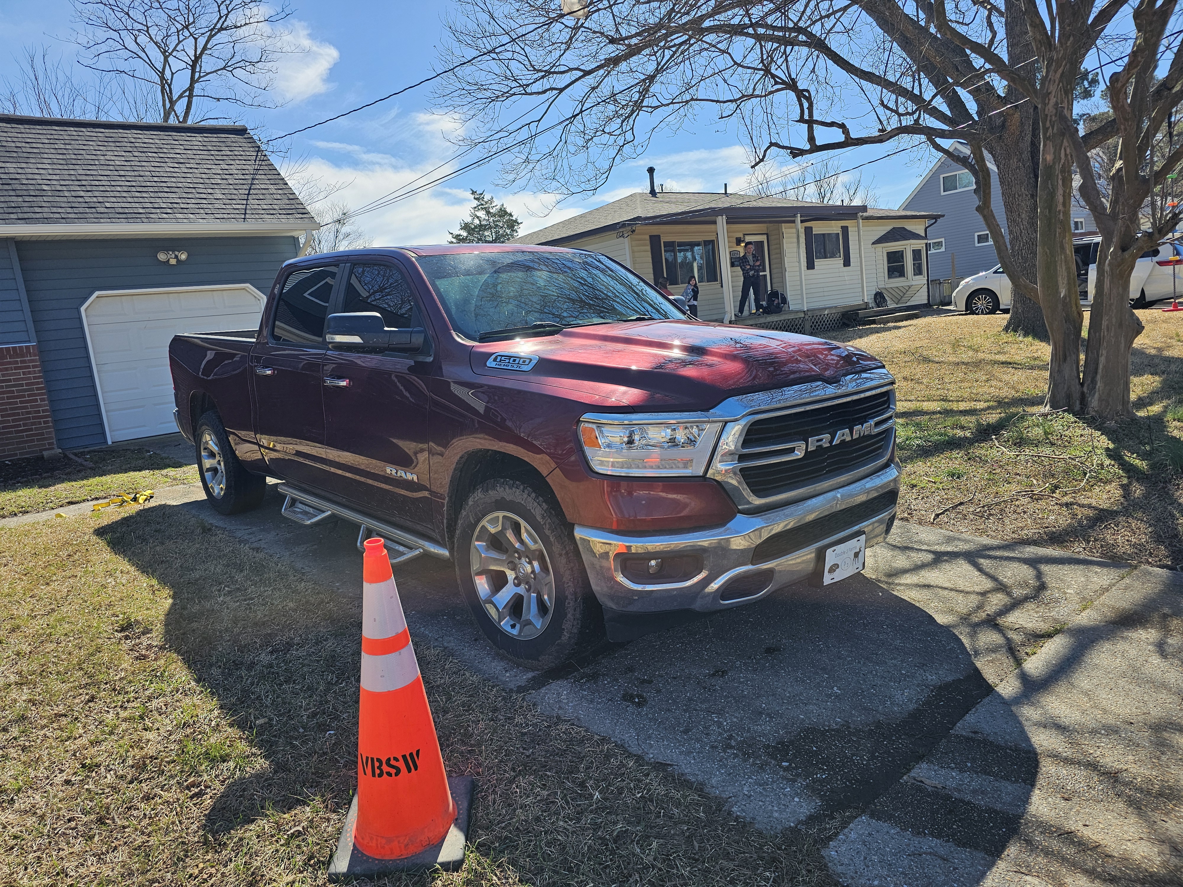 Used 2019 RAM 1500 Big Horn AWD/4WD image 1
