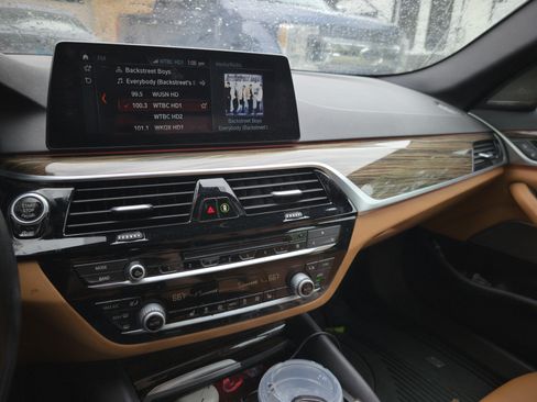 Used 2018 BMW 540i xDrive AWD/4WD image 16