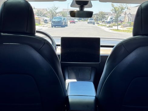 Used 2022 Tesla Model Y Performance AWD/4WD image 6