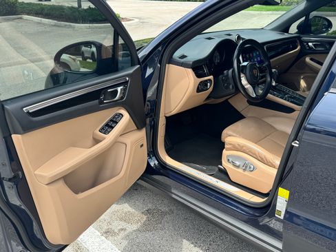 Used 2019 Porsche Macan S AWD/4WD image 13