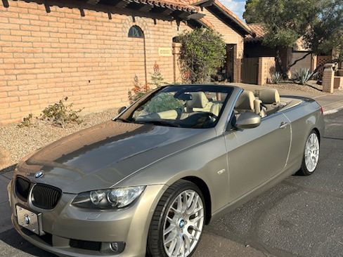 Used 2010 BMW 328i Convertible RWD image 15