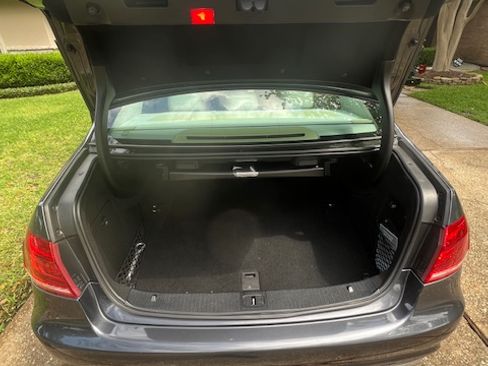 Used 2014 Mercedes-Benz E 550 4MATIC Sedan image 14