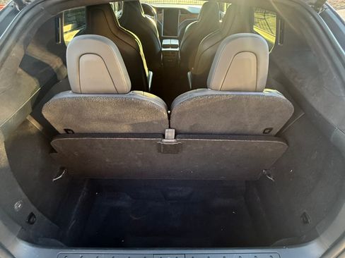 Used 2019 Tesla Model X Long Range image 12