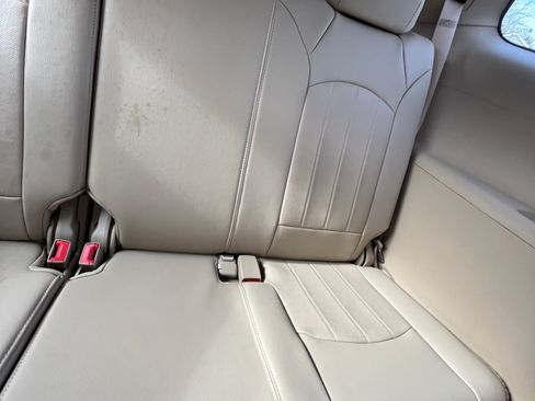 Used 2011 Buick Enclave CXL w/ Trailering Provision Package FWD image 9