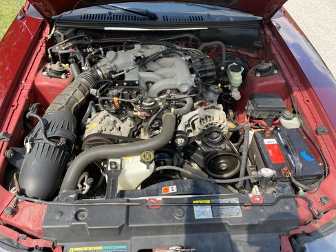 Used 2004 Ford Mustang Premium RWD image 27