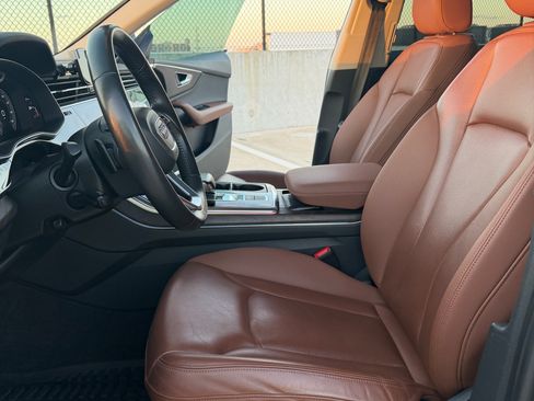 Used 2019 Audi Q8 Premium Plus image 13