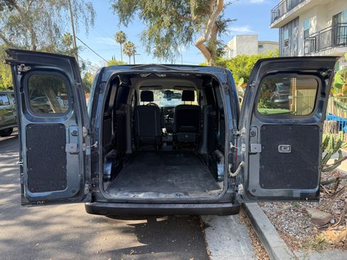 Used 2017 Nissan NV200 S FWD image 10