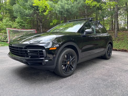 Used 2021 Porsche Cayenne AWD/4WD image 11