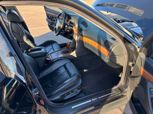 Used 2000 BMW 740i image 10