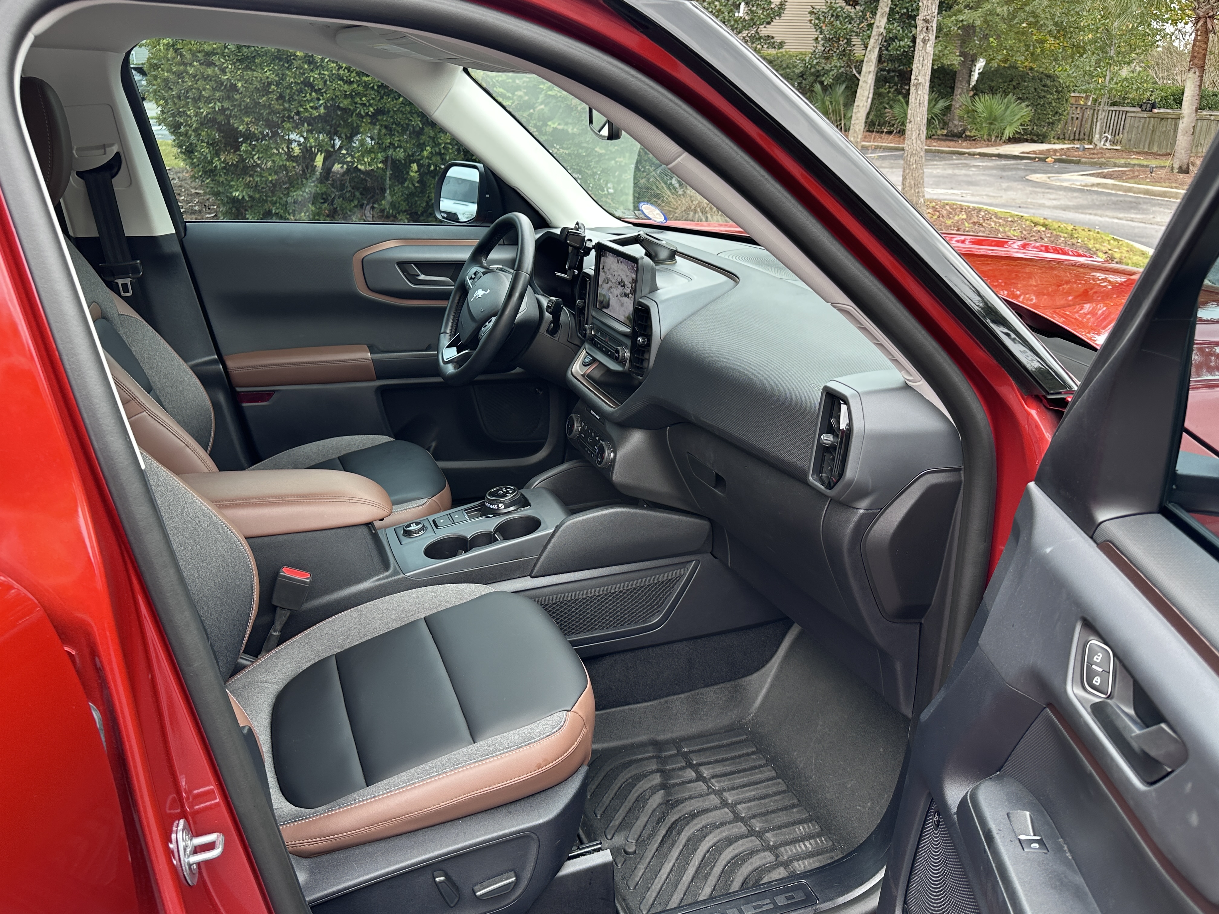 Used 2024 Ford Bronco Sport Outer Banks w/ Tech Package AWD/4WD image 10