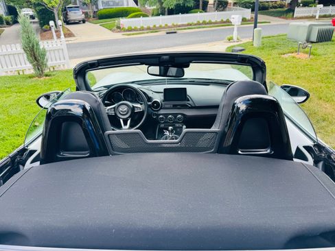Used 2016 MAZDA MX-5 Miata Grand Touring RWD image 12