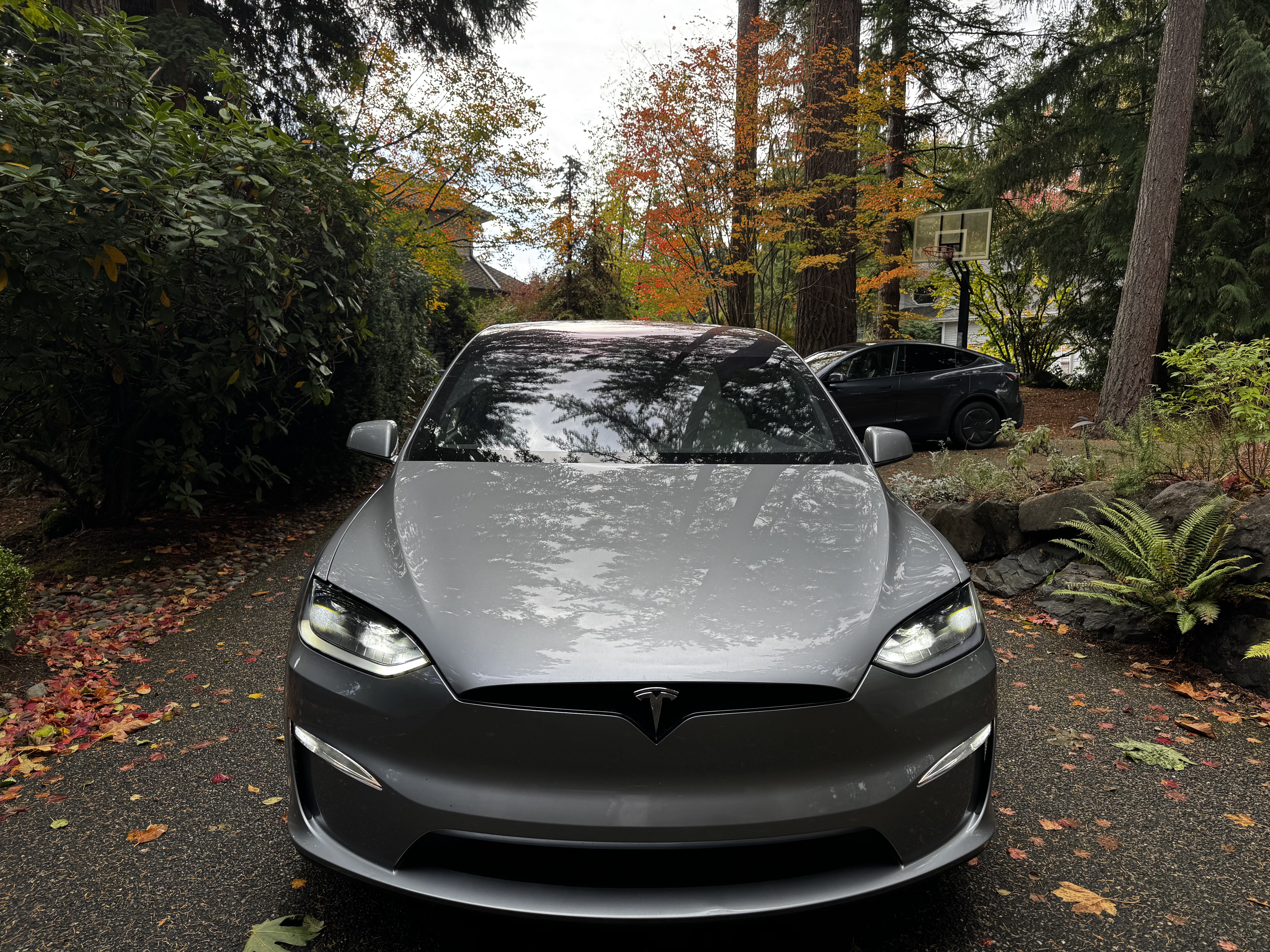 Used 2024 Tesla Model X AWD/4WD image 1