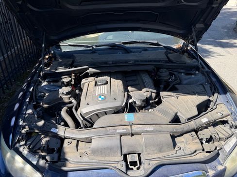 Used 2011 BMW 328i Convertible image 17