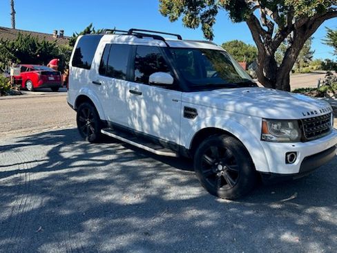 Used 2016 Land Rover LR4 HSE Silver Edition image 2