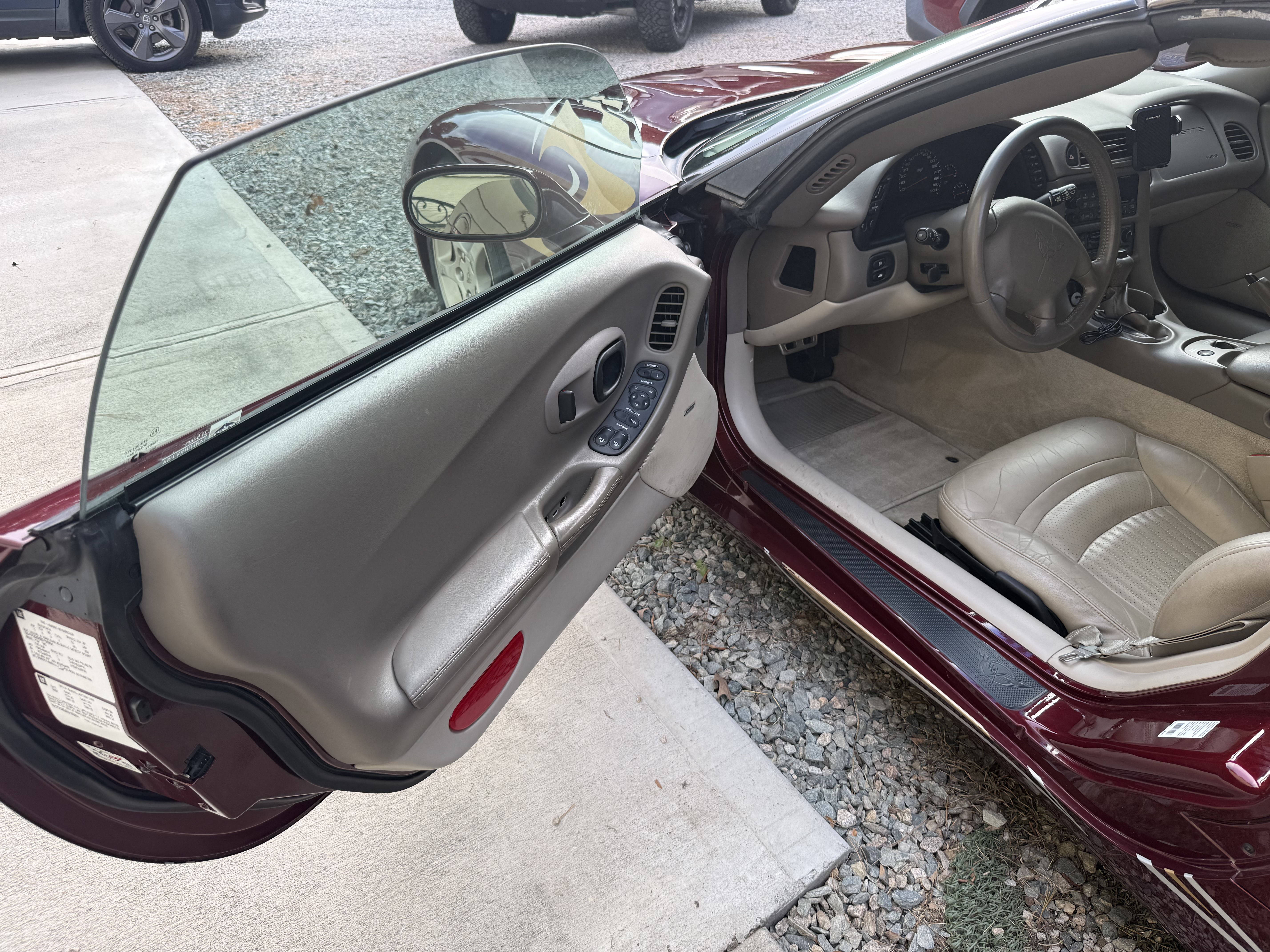 Used 2003 Chevrolet Corvette Convertible w/ Preferred Equipment Group1 RWD image 11