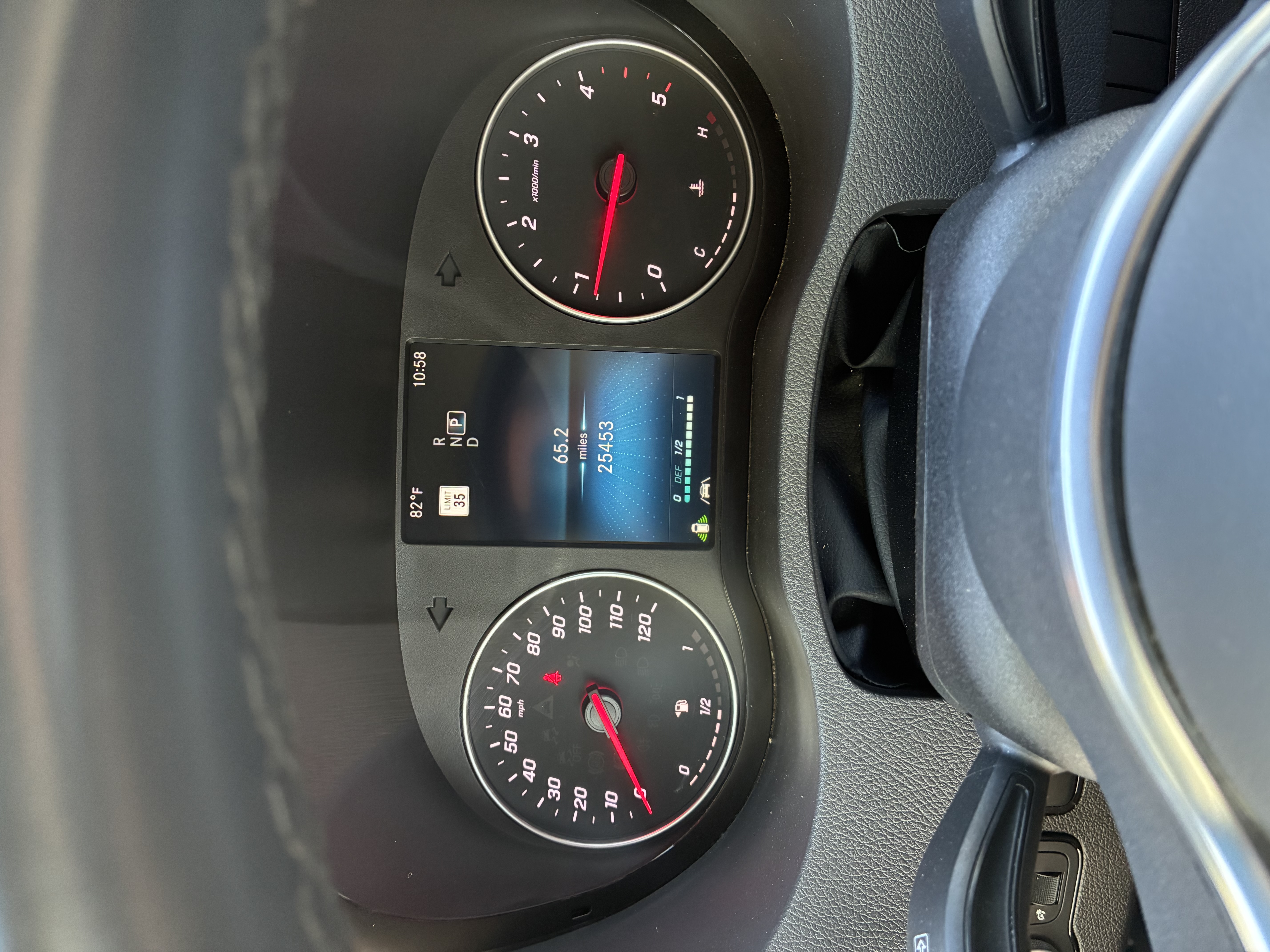 Used 2024 Mercedes-Benz Sprinter 2500 image 17