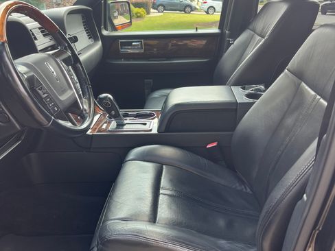 Used 2015 Lincoln Navigator L 2WD image 14