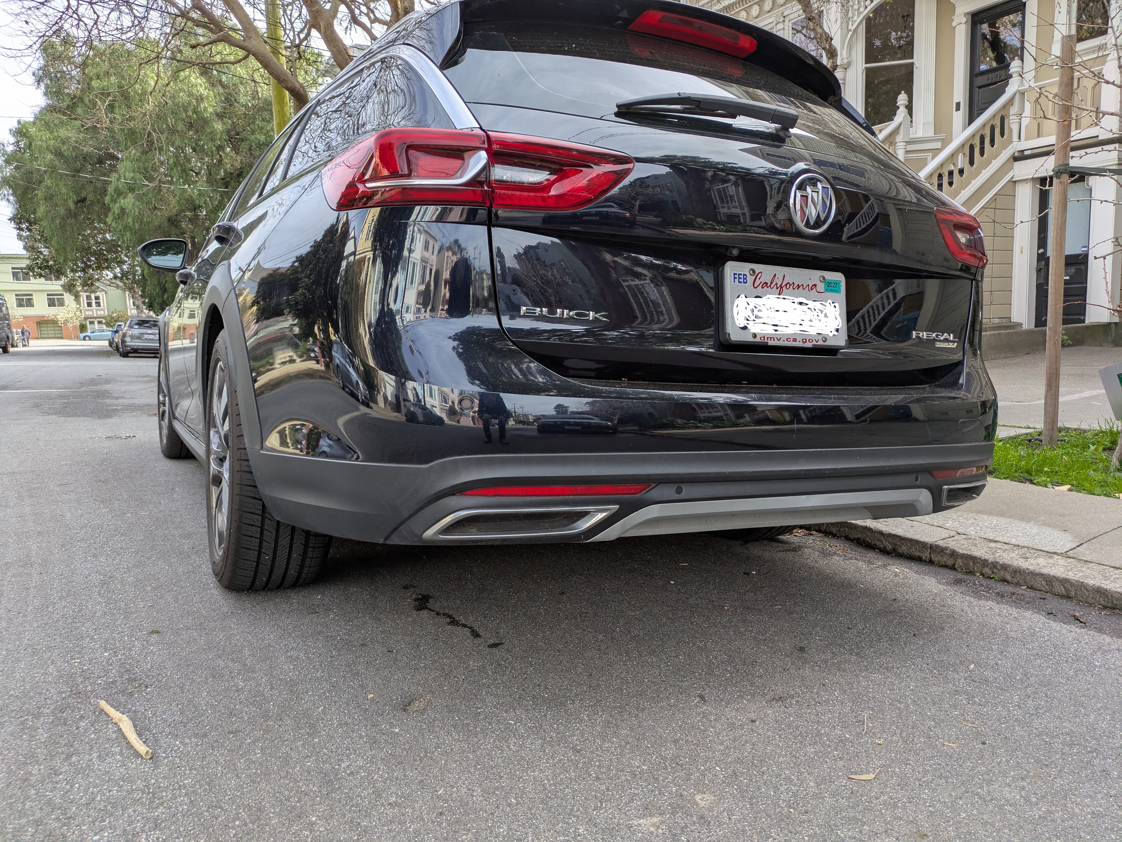 Used 2018 Buick Regal Essence w/ Driver Confidence Package #1 AWD/4WD image 11