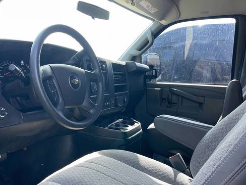 Used 2017 Chevrolet Express 3500 LT w/ LT Preferred Equipment Group image 9
