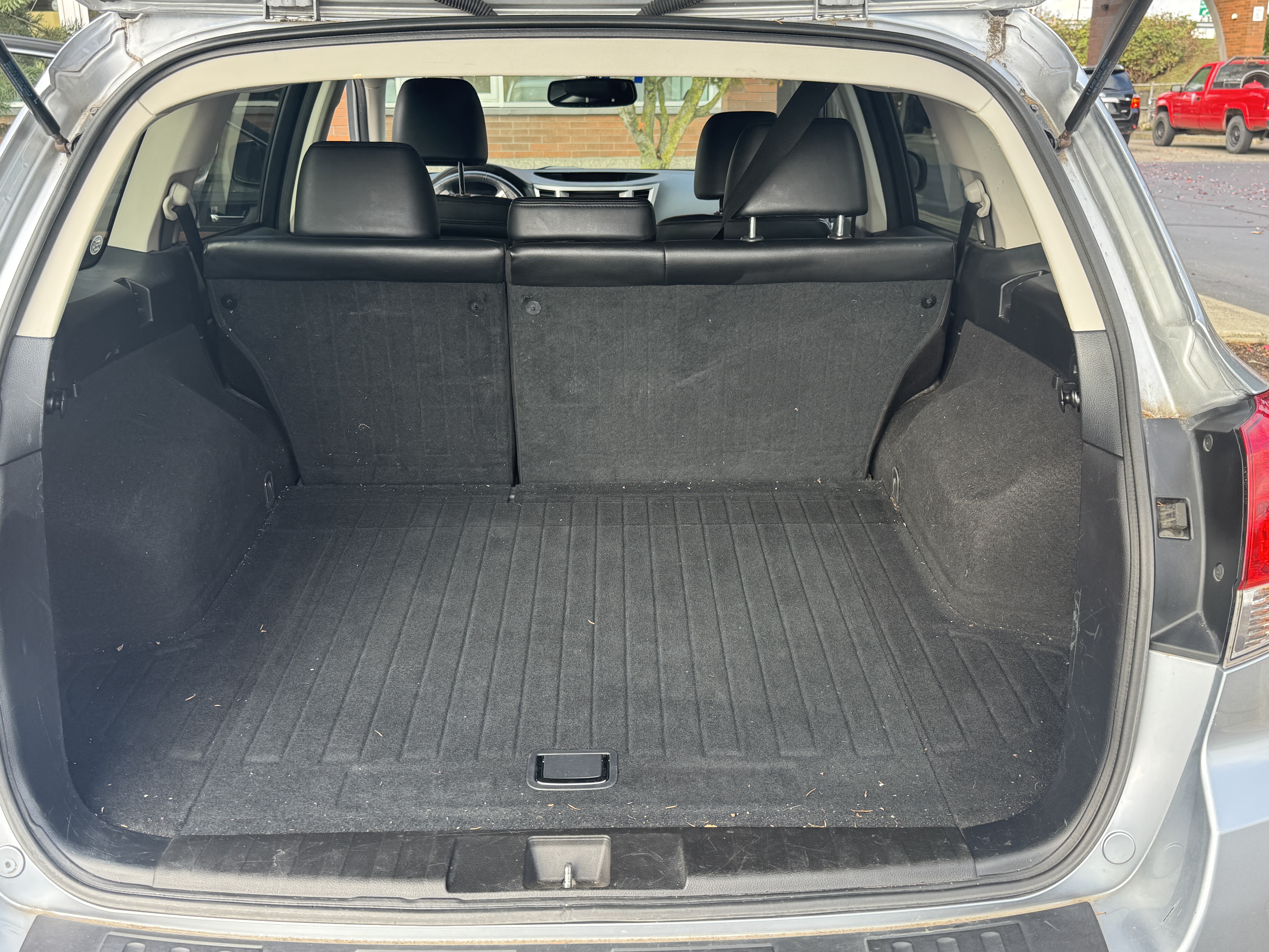 Used 2013 Subaru Outback 2.5i Limited AWD/4WD image 10