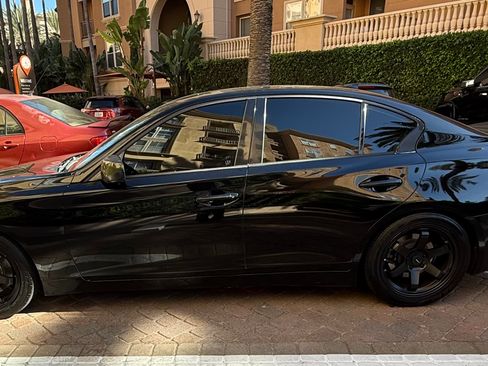 Used 2015 INFINITI Q50 Premium w/ Navigation Package RWD image 1