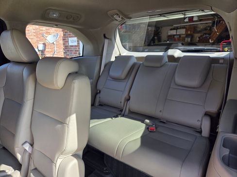 Used 2015 Honda Odyssey EX-L image 11