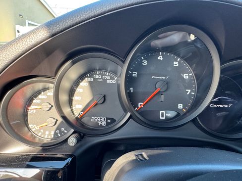Used 2018 Porsche 911 Carrera T RWD image 8