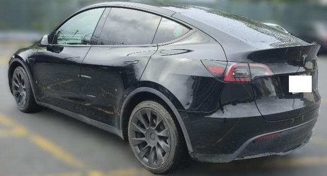 Used 2023 Tesla Model Y Long Range AWD/4WD image 5