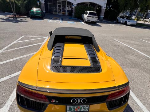 Used 2018 Audi R8 V10 plus image 8