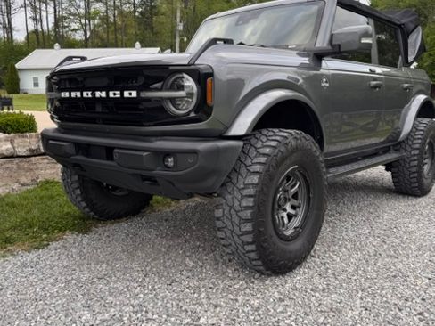 Used 2021 Ford Bronco Outer Banks AWD/4WD image 12