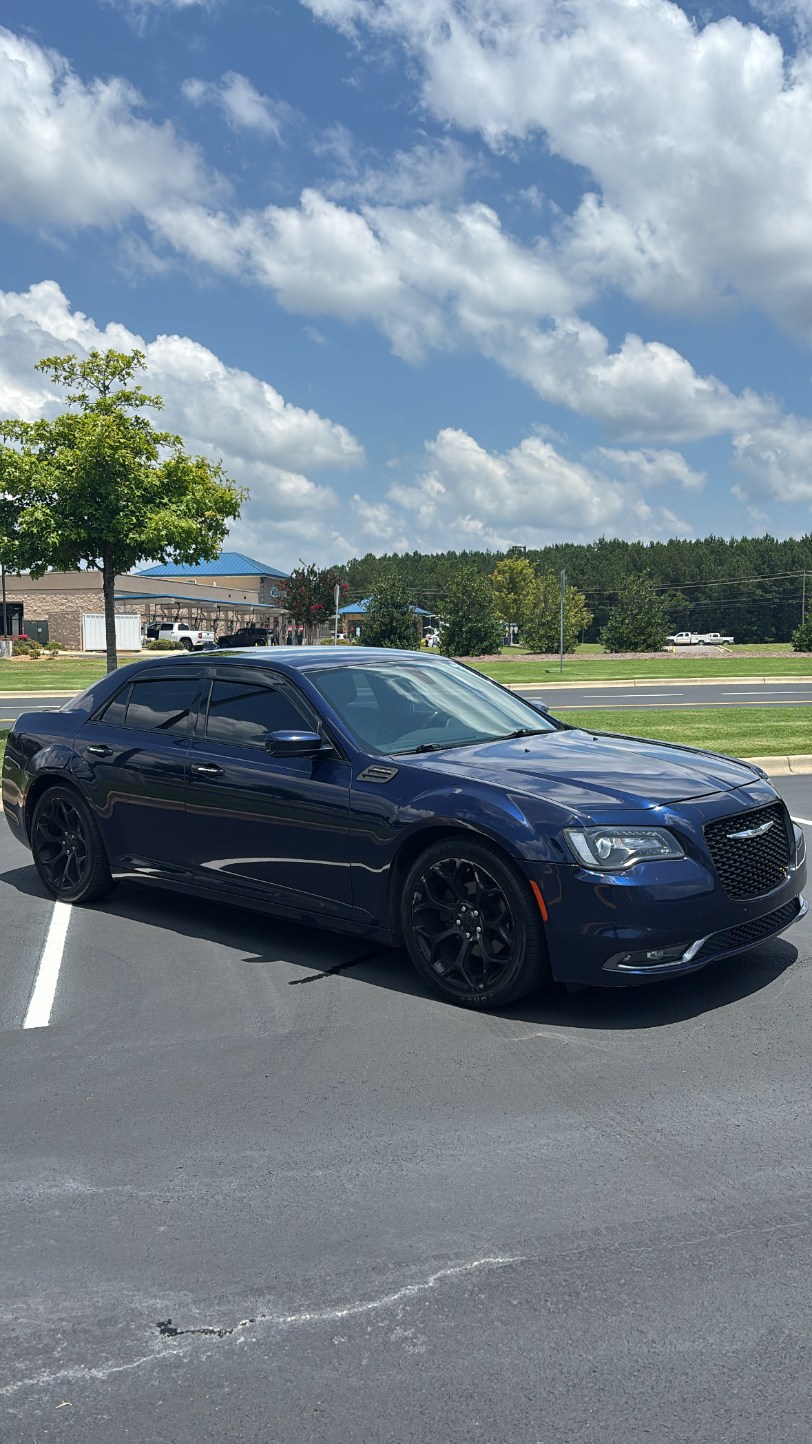 Used 2016 Chrysler 300 S RWD image 4