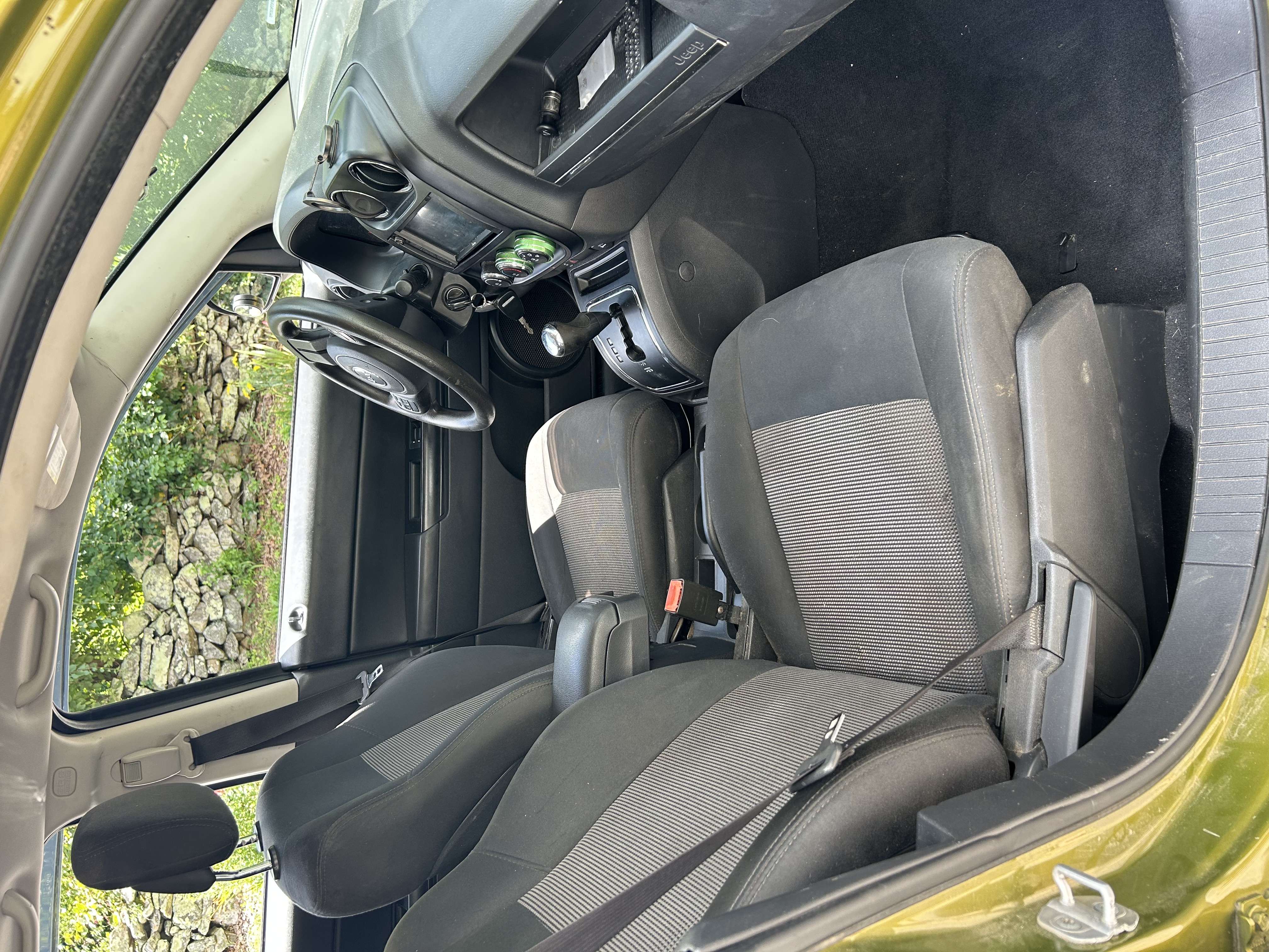 Used 2012 Jeep Compass Sport FWD image 13