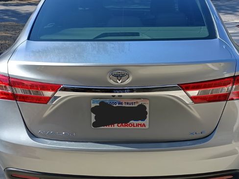 Used 2015 Toyota Avalon XLE Premium image 5